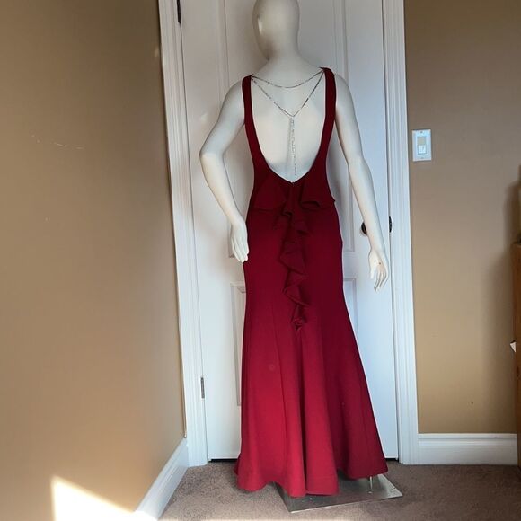 Red dress with open back/ Size 7 - Picture 6 of 9